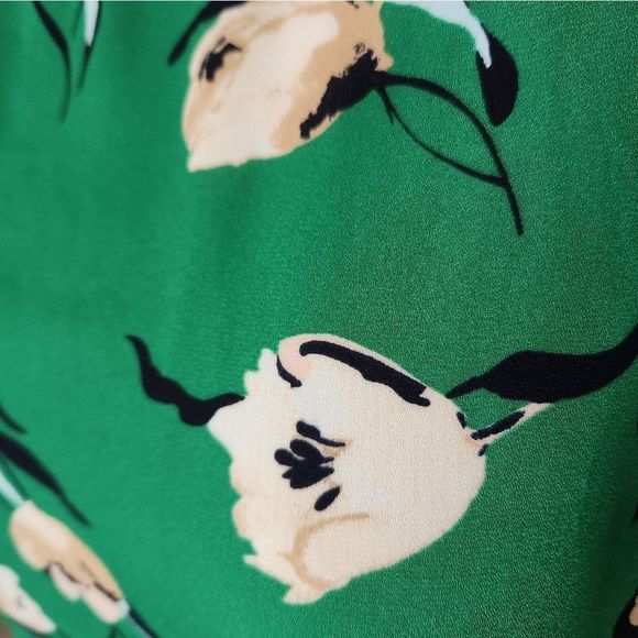 Banana Republic Factory floral blouse medium - Picture 4 of 6